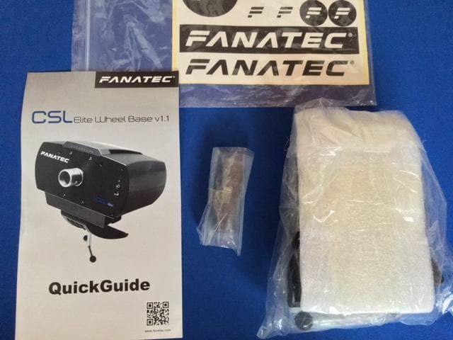 Fanatec ステアリング+ホイールベース+ペダル 3点セット