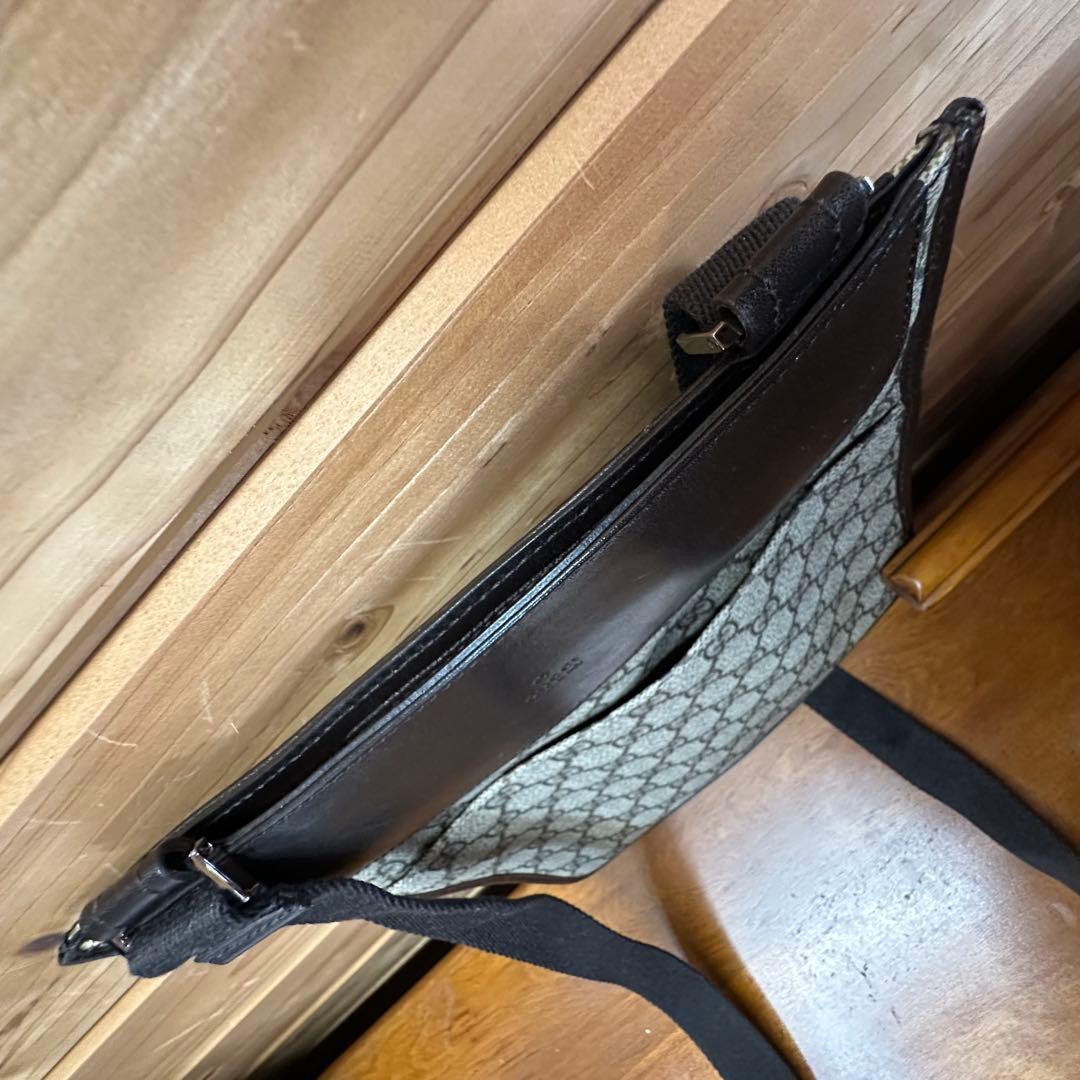 にじいろ様 GUCCI グッチ ショルダーバッグ サコッシュ GGパターン