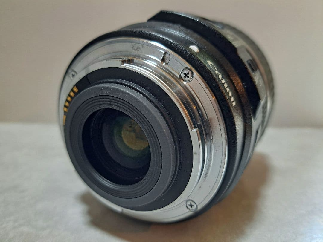 Canon EF 50mm f/1.8 II と標準ズームセット