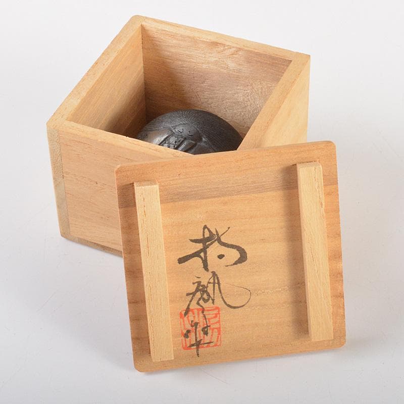 茶道具　陶磁器製　香合　在銘　共箱　V　6605