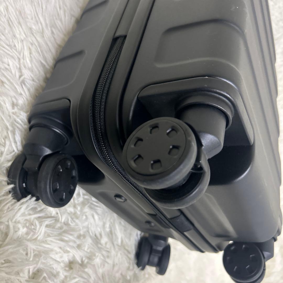 美品 送料無料 無印良品 バーを自由に調節できるハードキャリーケース 20L