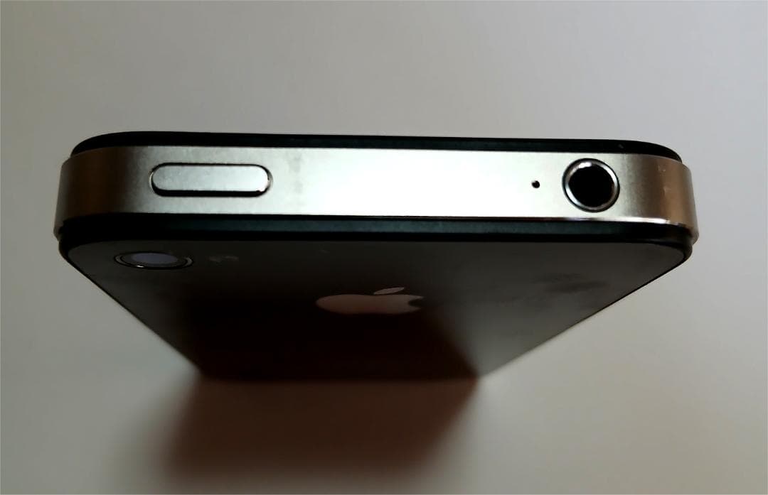 Softbank iPhone 4s 黒- 極上状態 100% バッテリー