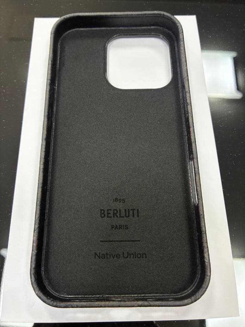 BERLUTI iPhone16PRO用ケース