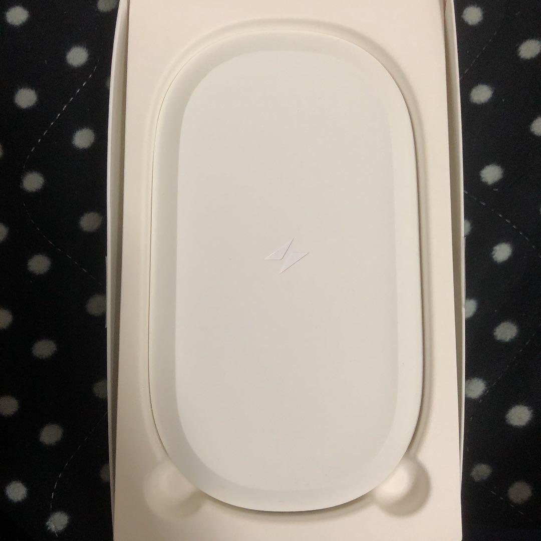 ワイヤレスチャージャー