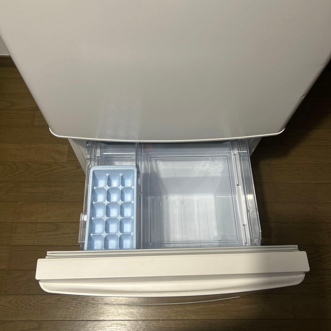 ♦️三菱ノンフロン冷凍冷蔵庫 MR-P15F-W形　2021年製1人暮らし 冷蔵庫