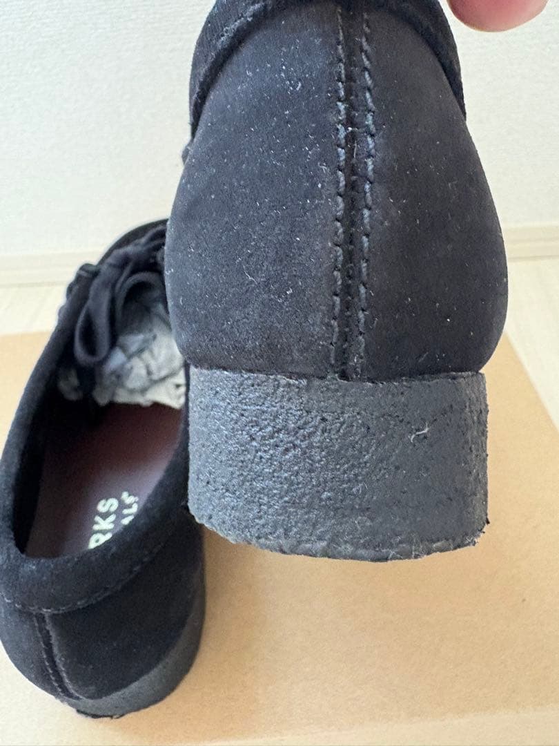 【着用2回のみ】クラークス　ワラビー　黒　UK6