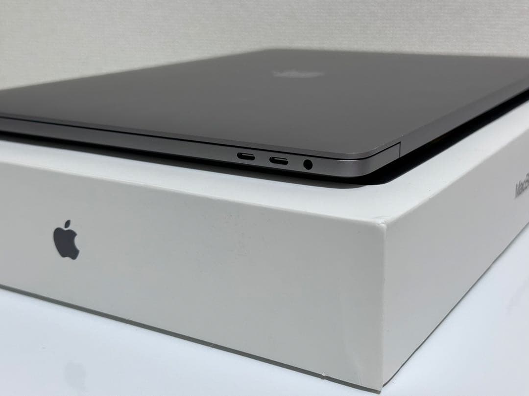 Macbook Pro 16インチ 2019 16GB SSD 512GB