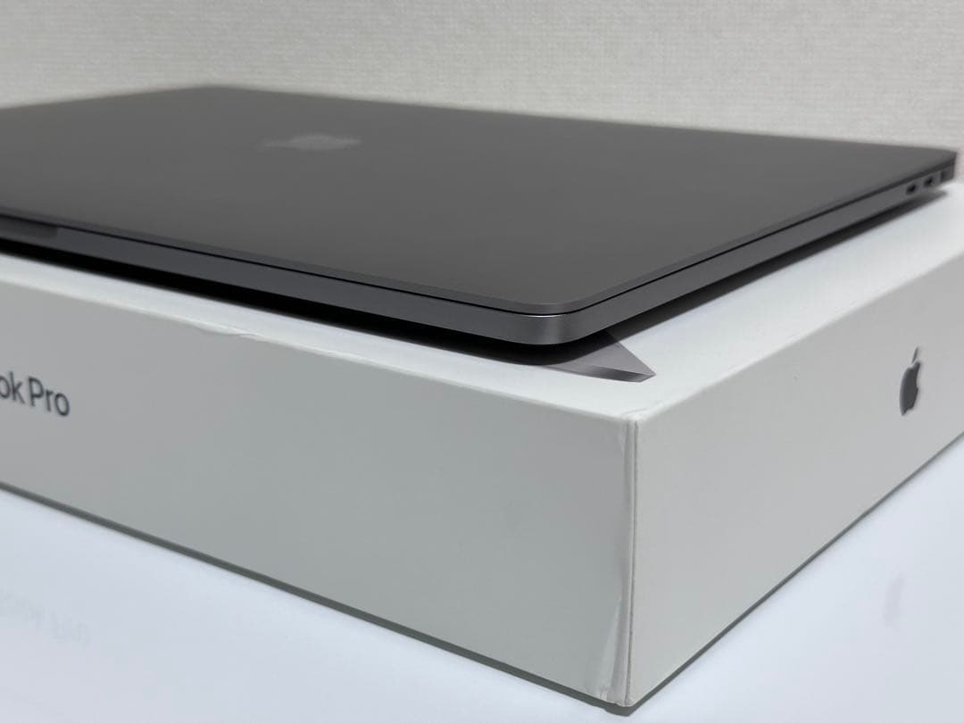 Macbook Pro 16インチ 2019 16GB SSD 512GB