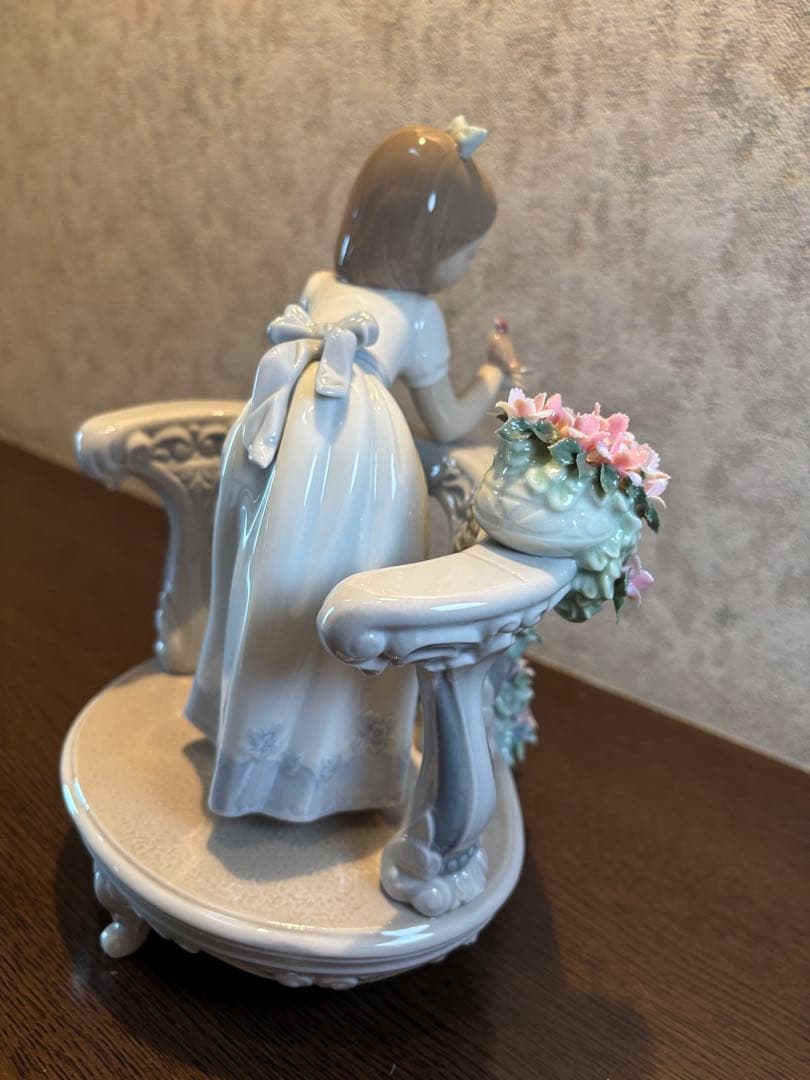 ★最終値下げ★リヤドロ　バルコニーの朝