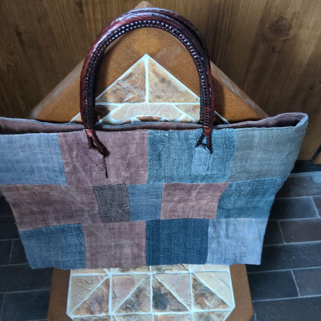 美津子藍染と柿渋染の麻布パッチワークのバッグ