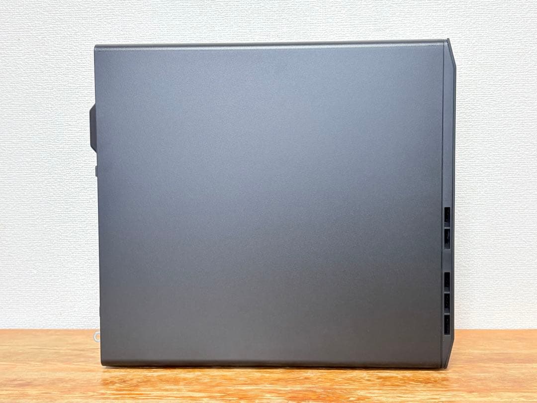 ベアボーン状態のHP Z2 Tower G5 Workstation