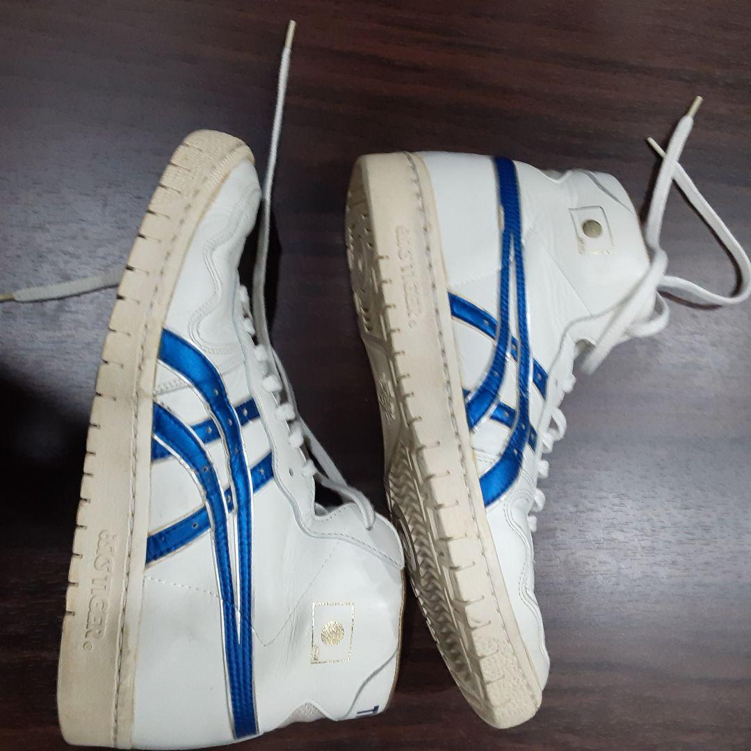 バッシュ