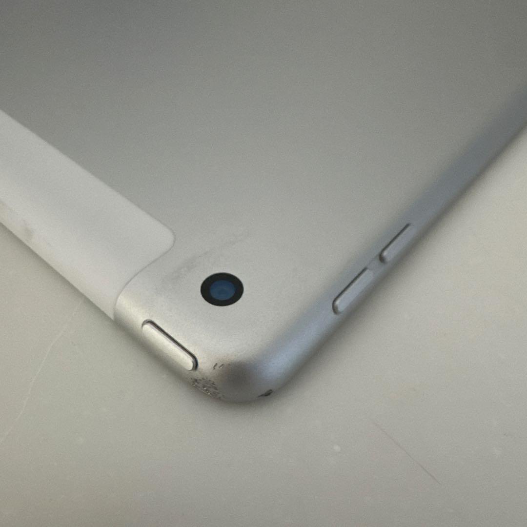 iPad第8世代Wi-Fi+セルラー 32GB【ジャンク品】
