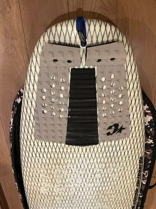 chpサーフボード5.2 EPSクワッドフィン付き