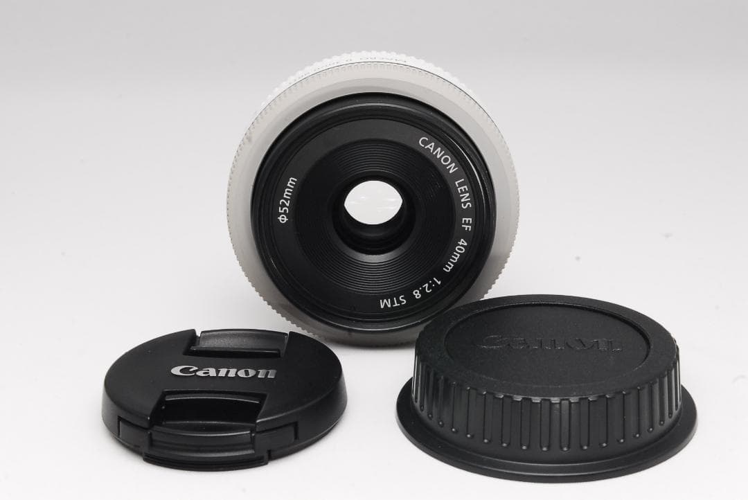 ✨️ Canon EOS Kiss X7 ホワイト ✨️新品級 単焦点レンズ付き