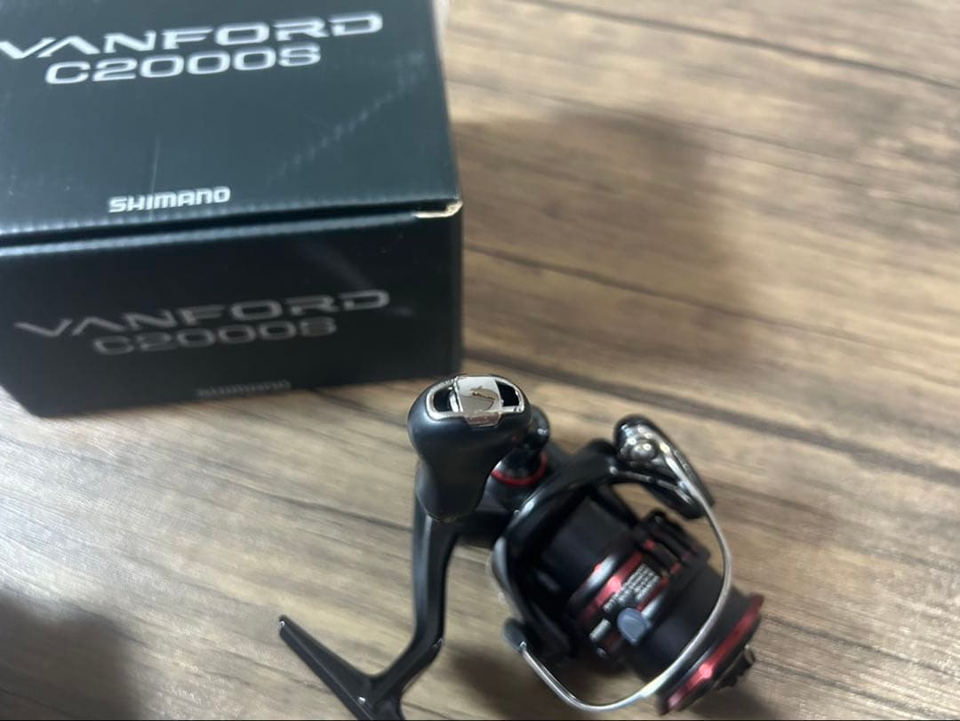 シマノ　20 ヴァンフォードC2000S スピニングリール