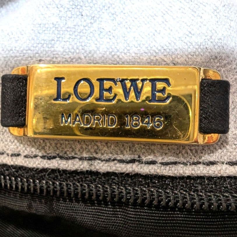 ♥ルンルン♥✨美品✨　ロエベ　ショルダーバッグ　ナッパレザー　アナグラム