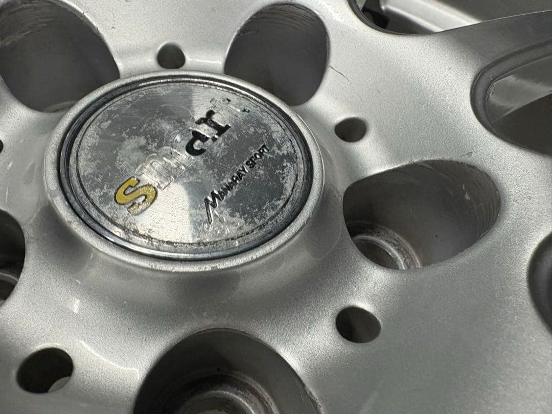 イボ付きプリウス60系pcd114 スタッドレス　2023年31週製