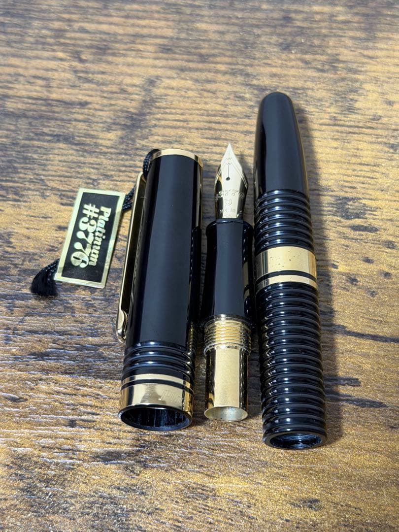 新品未使用　初期型　ギャザード　丸ニブ　14金　F プラチナ　万年筆　JIS刻印