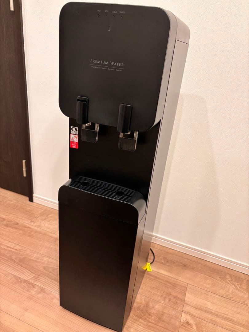 PREMIUM WATER ブラック ウォーターサーバー　（famfit)