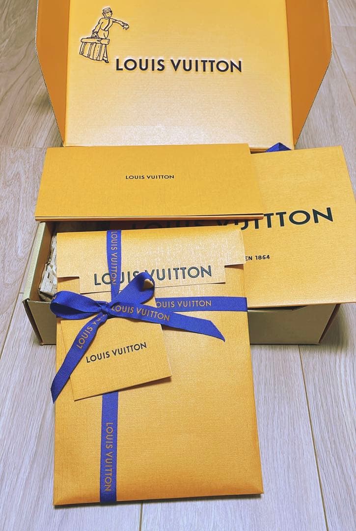 【期間限定値下げ！】ルイヴィトン　ノート　村上隆