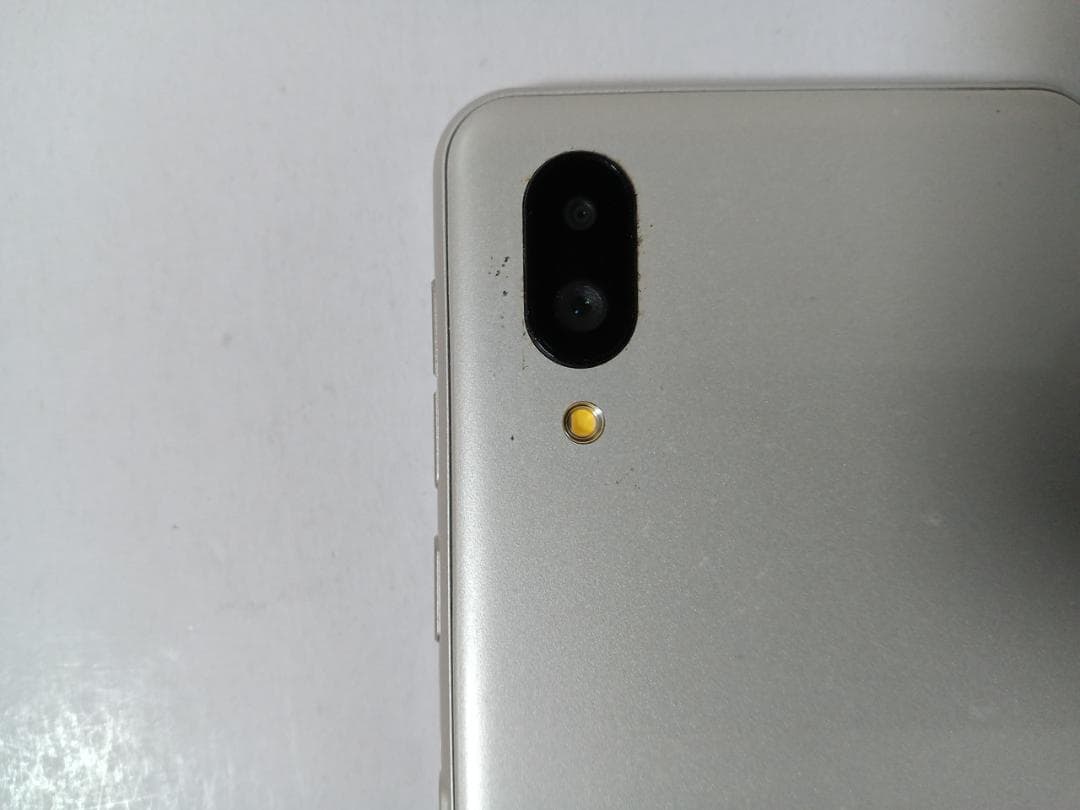 ☆ SoftBank シンプルスマホ6 A201SH シャンパンゴールド