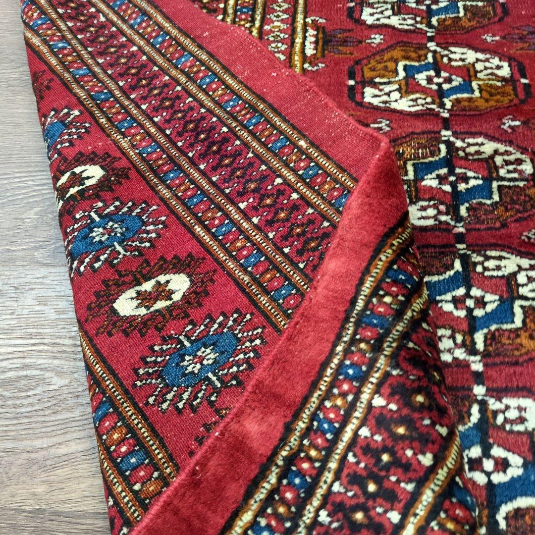 ヴィンテージラグ　パキスタン　トライバルラグ　手織り絨毯　レッド