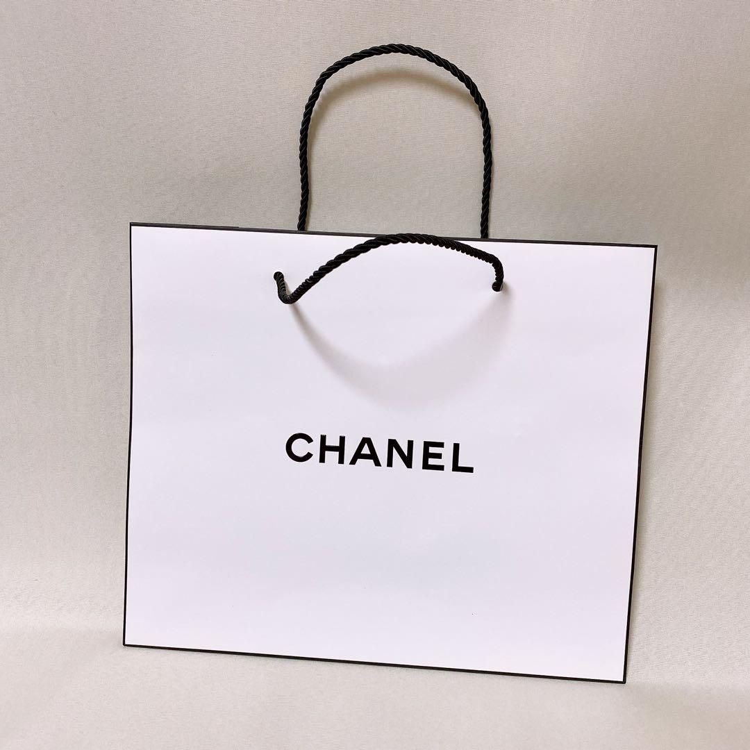 h*a様 CHANEL 2025クリスマスコフレ リップアンド ネイルケアセット