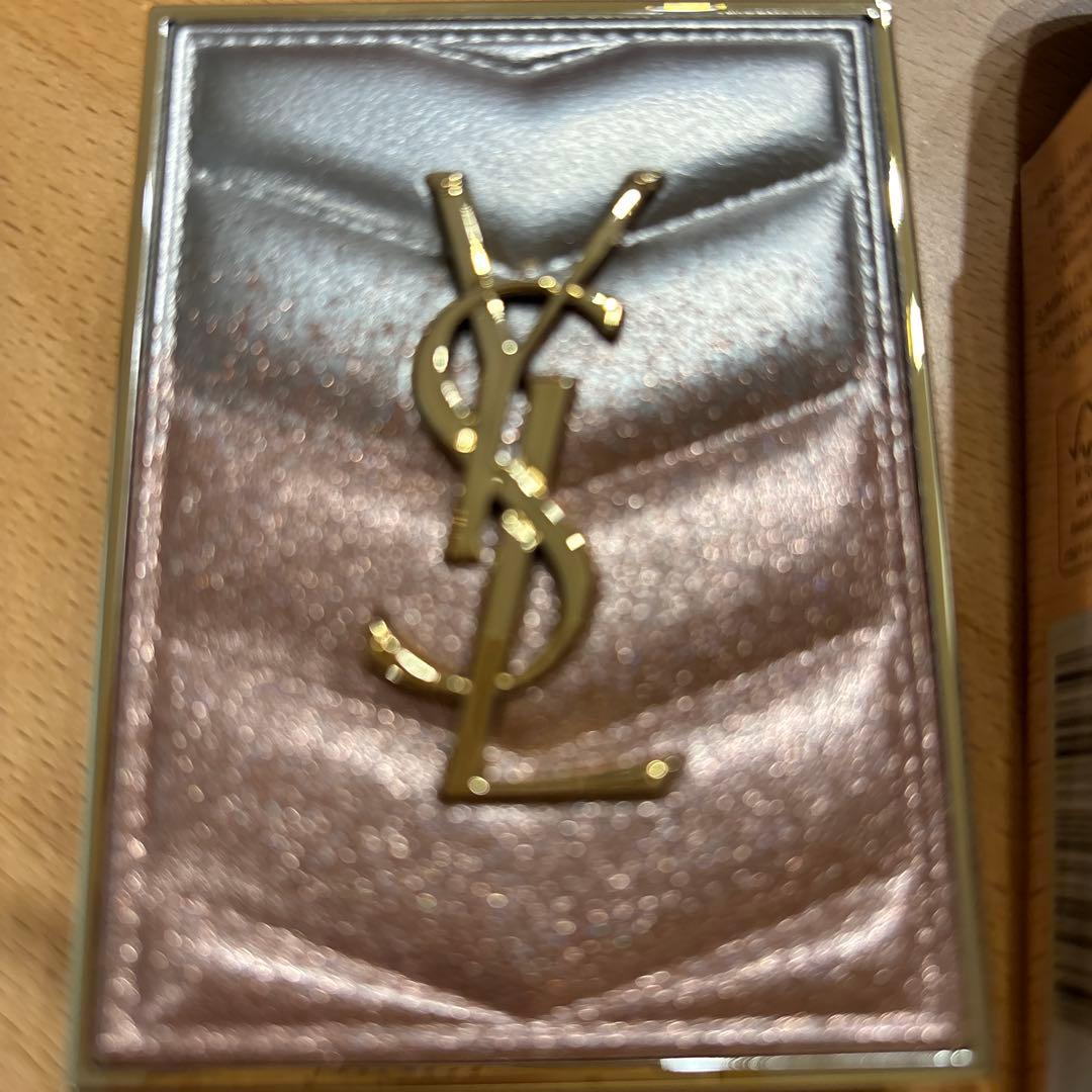YSL アイシャドウパレット 126 スパークリングラスト