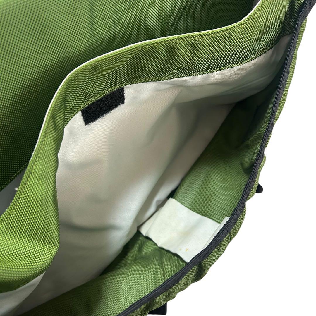 Patagonia ハーフマス　ショルダーバッグ　グリーン　メッセンジャーバッグ