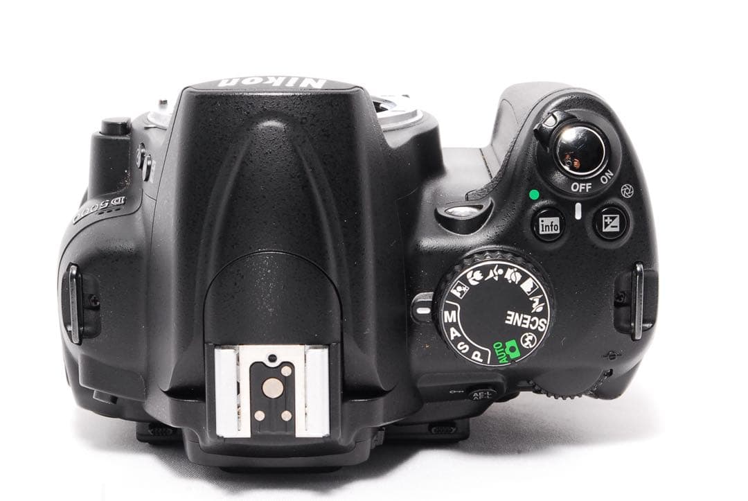 初めてのカメラに◆Nikon D5000◆スマホ転送◆一眼レフカメラ◆手ぶれ補正