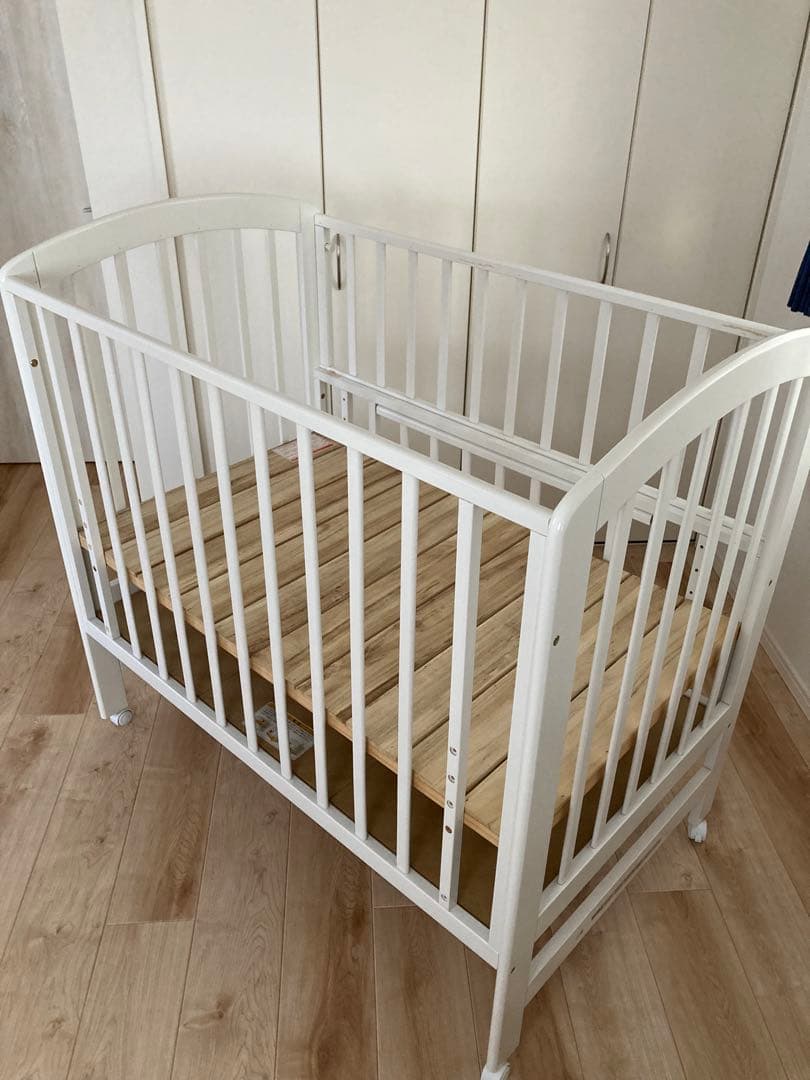 カトージ　ベビーベッド　ハイシート