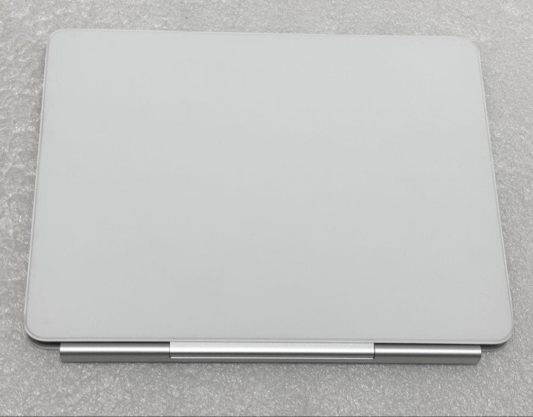 美品　25年9月購入　Magic Keyboard iPad Air 13 M3