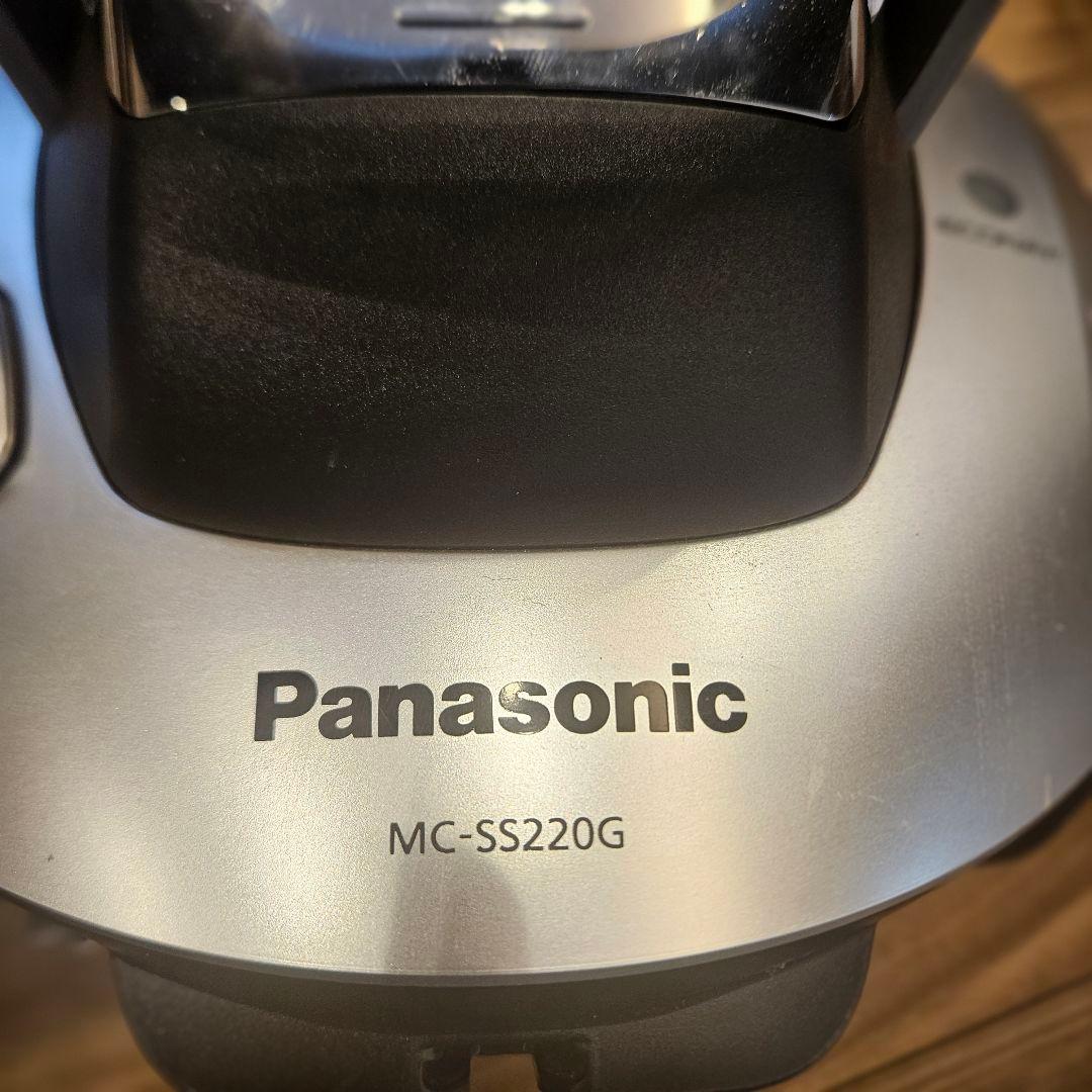 Panasonic 遠心分離式サイクロン型電気掃除機 MC-SS220G