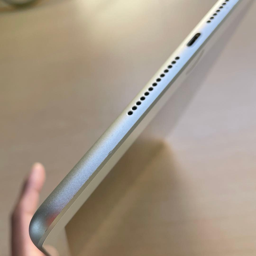 iPad 第6世代　A1893　Wi-Fiモデル　シルバー　32GB 美品　#7