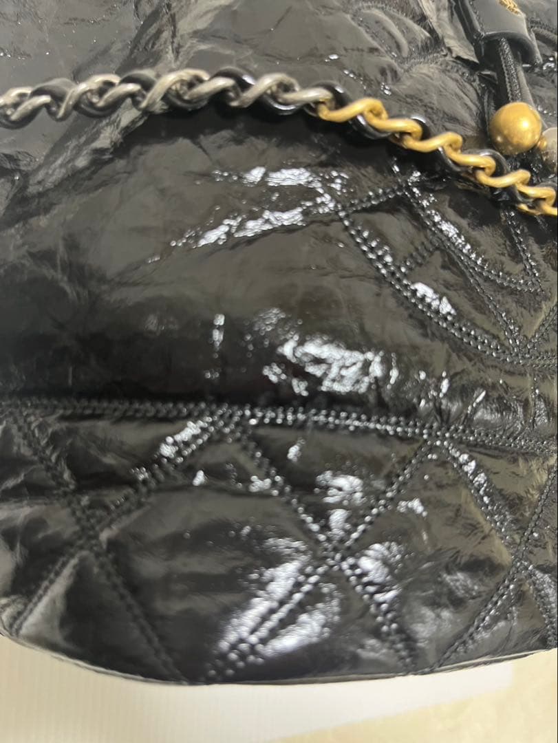 CHANEL シャネル　エナメル巾着型　チェーンショルダーバッグ　30番台