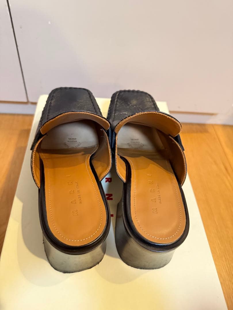 SALE❗️MARNI Black leather heeled mule 36