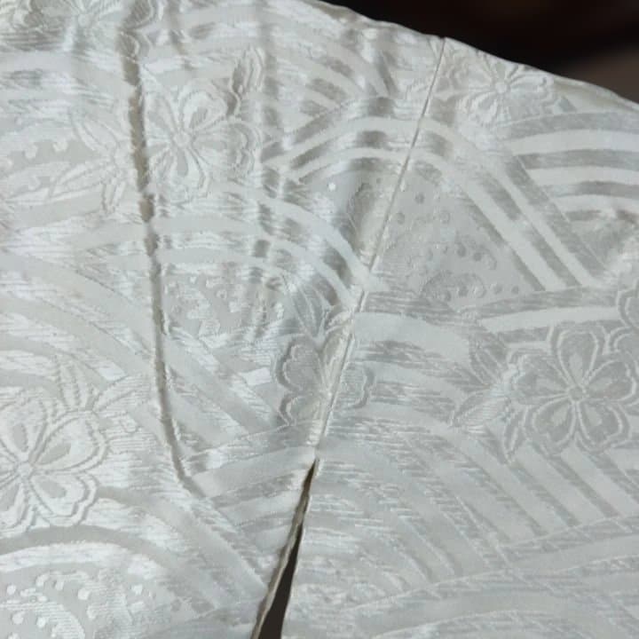 白無垢 波と草花が隙間なく描かれた 打掛BB