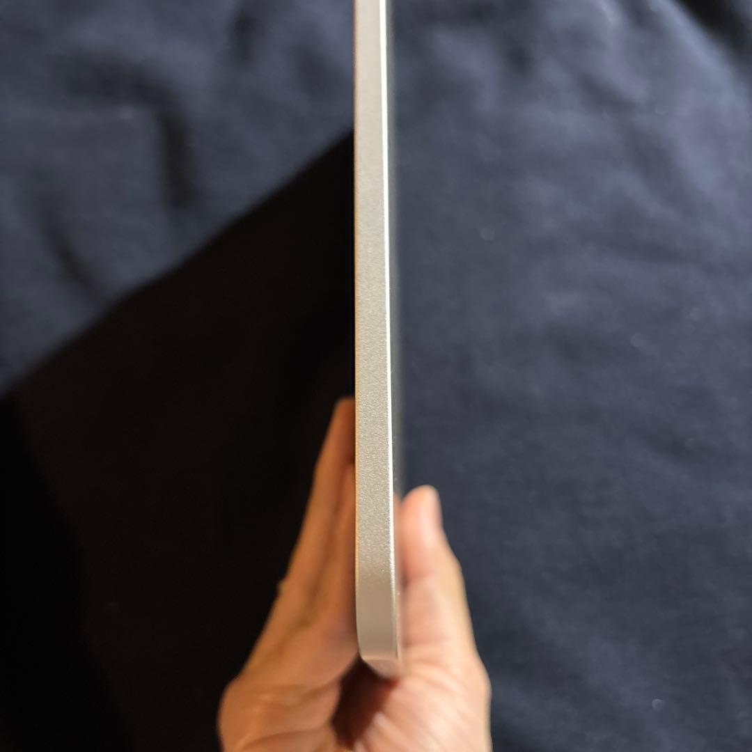 iPad Air （第5世代）Wi-Fi 64GB スターライト