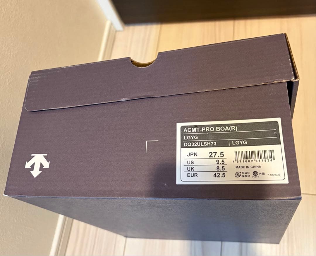 新品未使用　デサント　ゴルフシューズ27.5㎝