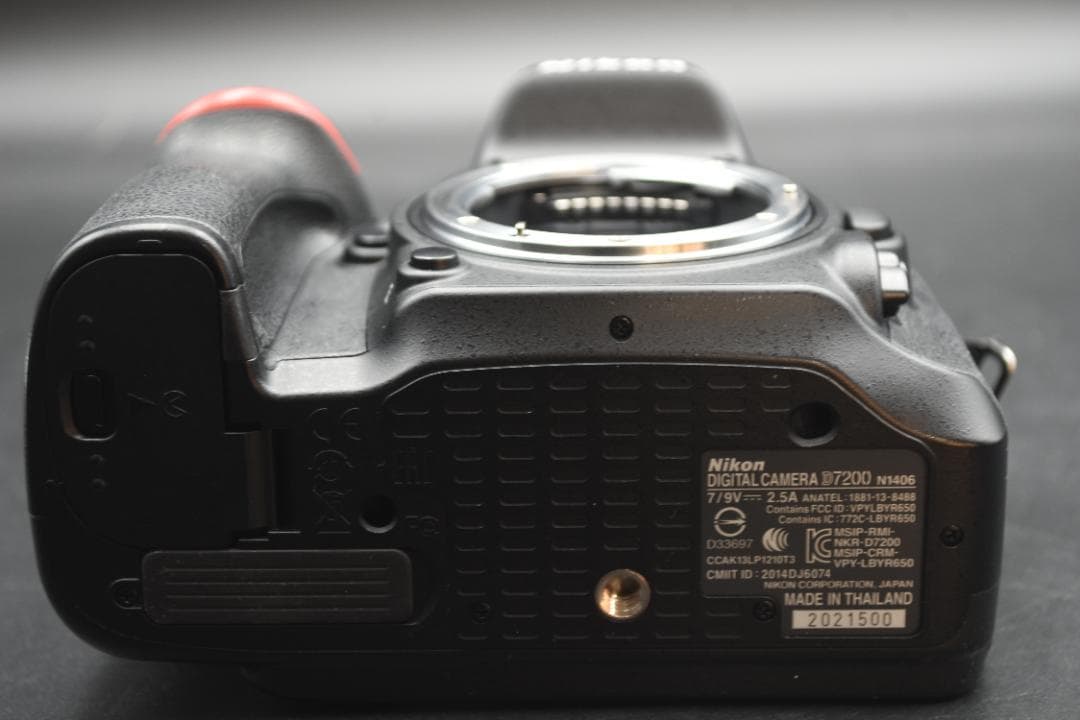Nikon ニコン D7200 デジタル一眼レフカメラ