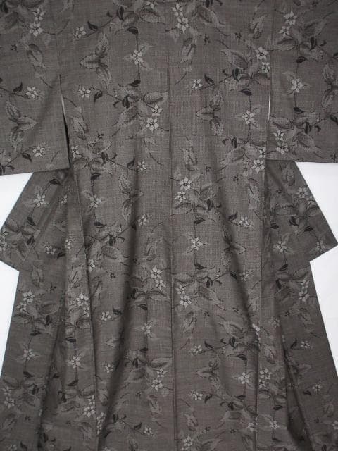 着用少ない！美品＊純泥染＊７マルキ＊本場大島紬＊防水済＊着物＊１６５ｃｍ＊裄６６