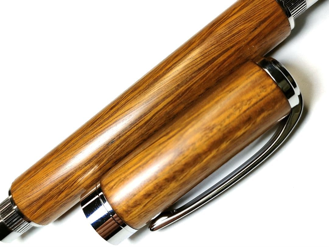 世界で一番硬い木【リグナムバイタ】万年筆