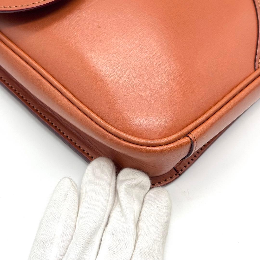 美品 ITAGAKI 鞍ショルダー 縦 レザー ショルダーバッグ　ブラウン