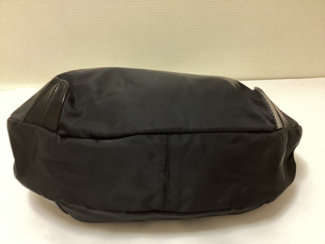 Felisi フェリージ　サークルバッグ　ブラック　ハンドバッグ