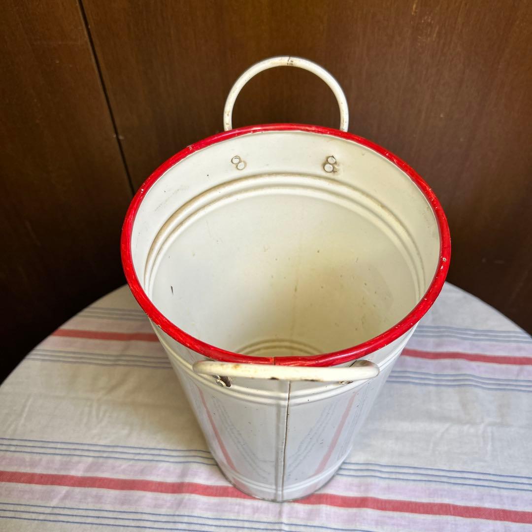 レアイギリスアンティーク　ホーロー花桶/水入れ/バケツ　クリームホワイトに赤縁取