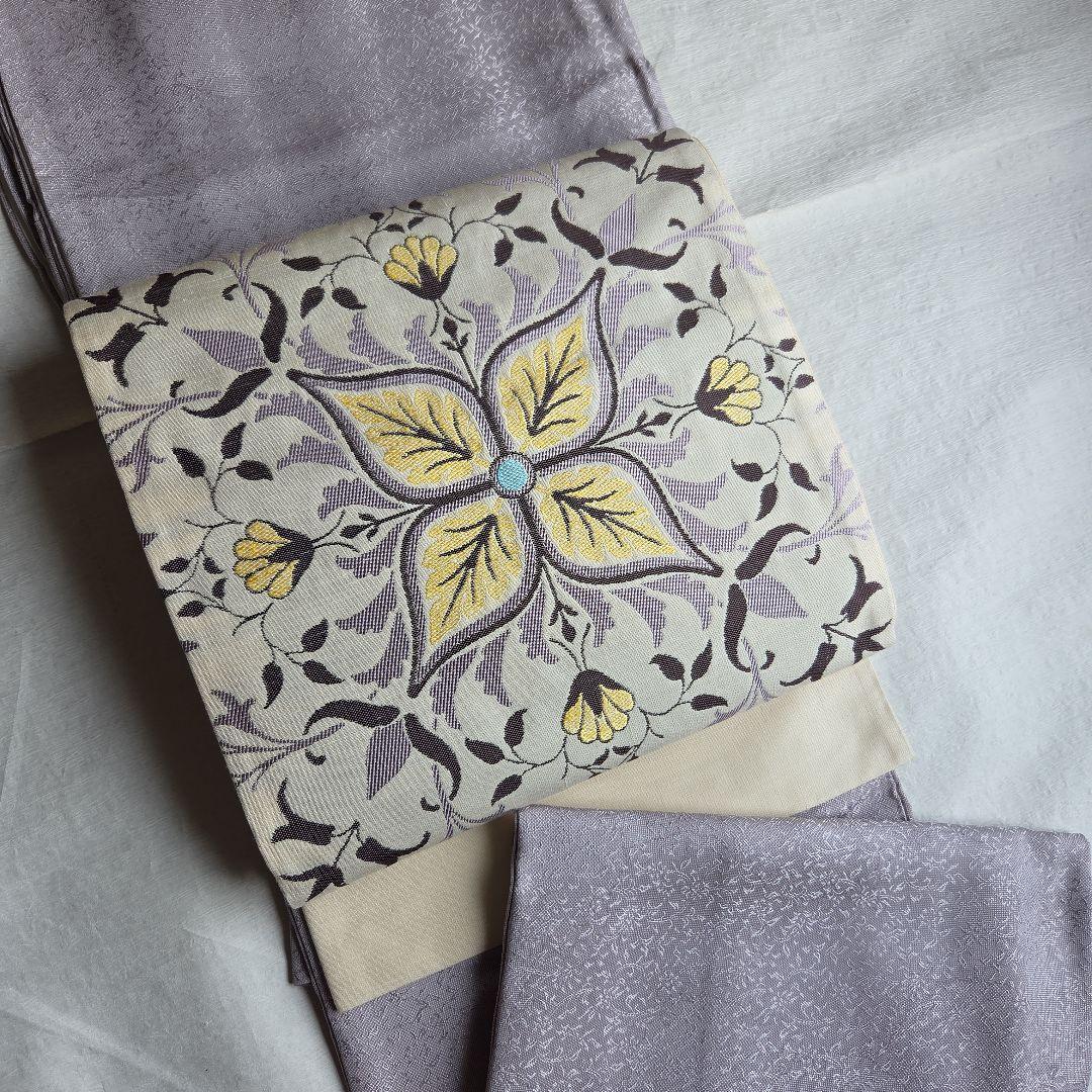 作家物　品のあるシルバーグレー　地紋が美しい雪輪柄の江戸小紋