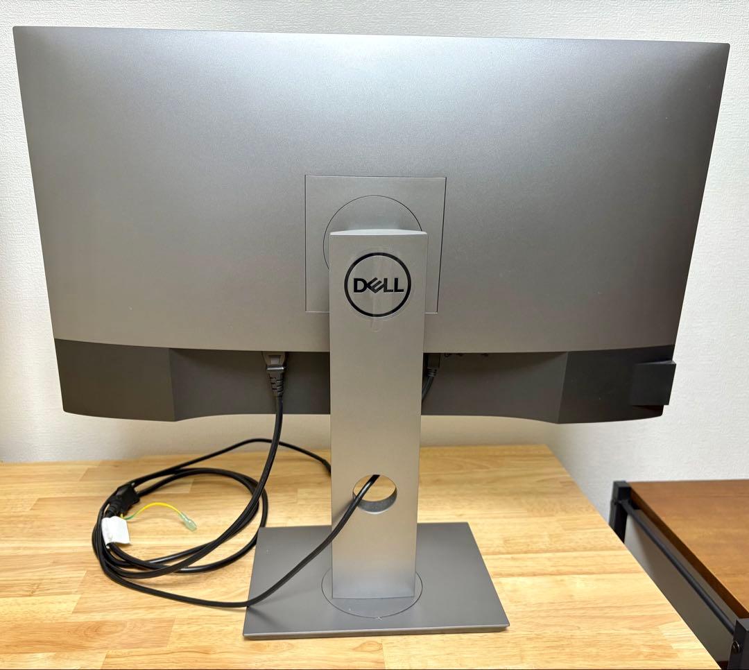 【spgn56s9】 DELL U2720QM 27インチ 4Kモニター