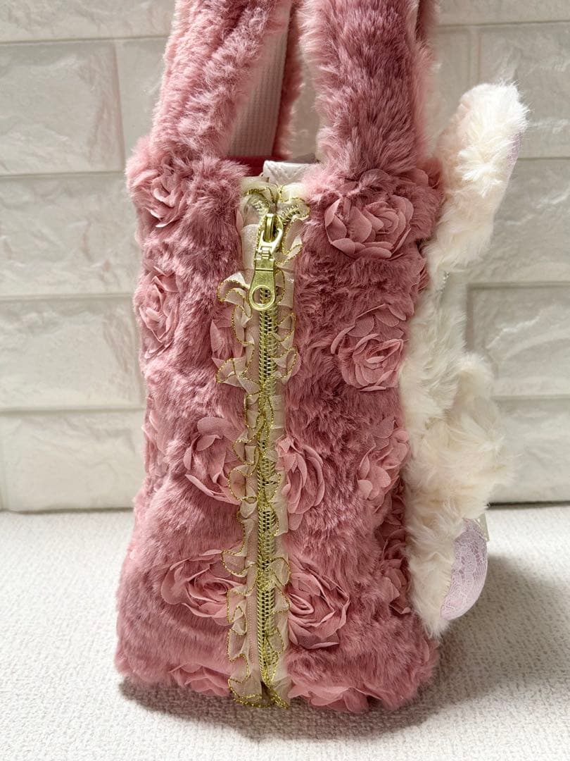 ゆ*ら様 コヤンイサムチョン　サイドファスナーバッグ　ピンクファー　白うさちゃん