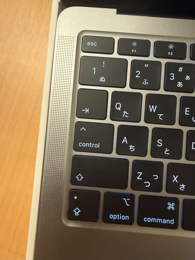 バッテリー最大容量96%MacBookAir M1 2020 8GB/258GB